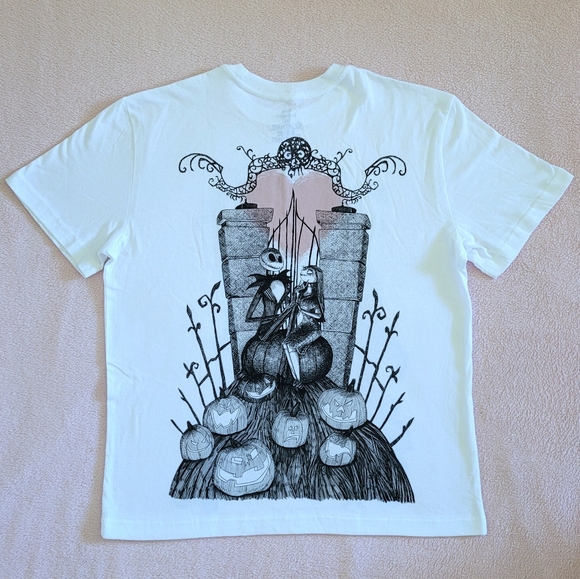 Tim Burton's The Nightmare😱 Before Christmas🎄 Graphic Tee👕 - NWT - Picture 2 of 15